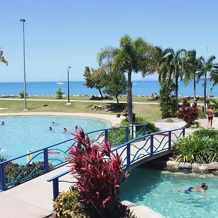 Montipora Unit 3 - In The Heart Of Airlie, Wi-Fi And Netflix Apartment Airlie Beach Exterior photo